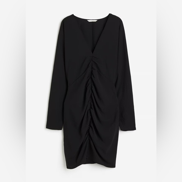 H&M Dresses & Skirts - H&M Black Long Sleeve Ruched Dress